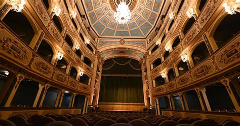 teatro manoel history.